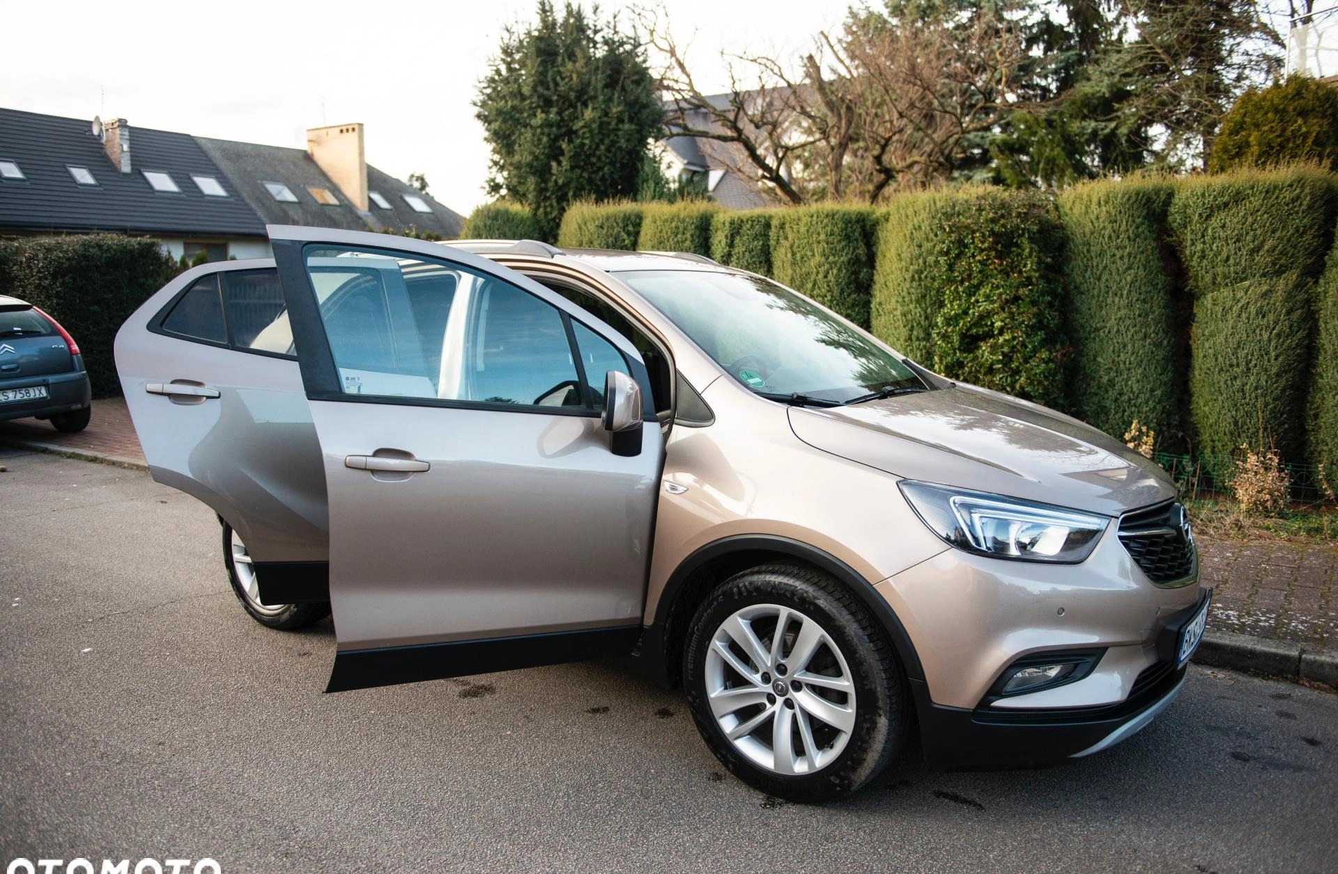 Opel Mokka cena 66900 przebieg: 120000, rok produkcji 2018 z Szczecin małe 742